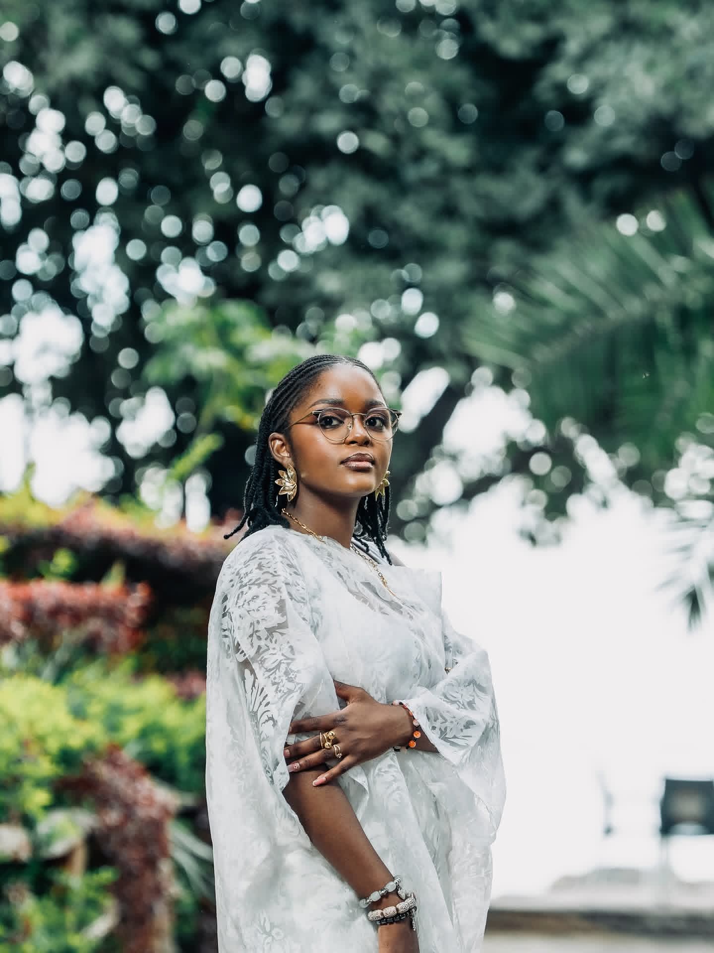 Gloria Bash frappe fort : une annonce de l&rsquo;EP « Zoshi » qui transforme les critiques en hype !