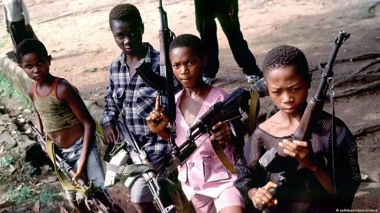 Nord-Kivu: plus de 1500 enfants exploités dans les groupes armés à Masisi