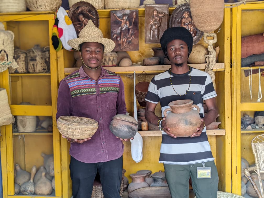 Le mouvement Rasta Ouran de Goma défend l&rsquo;art traditionnel contre le réchauffement climatique