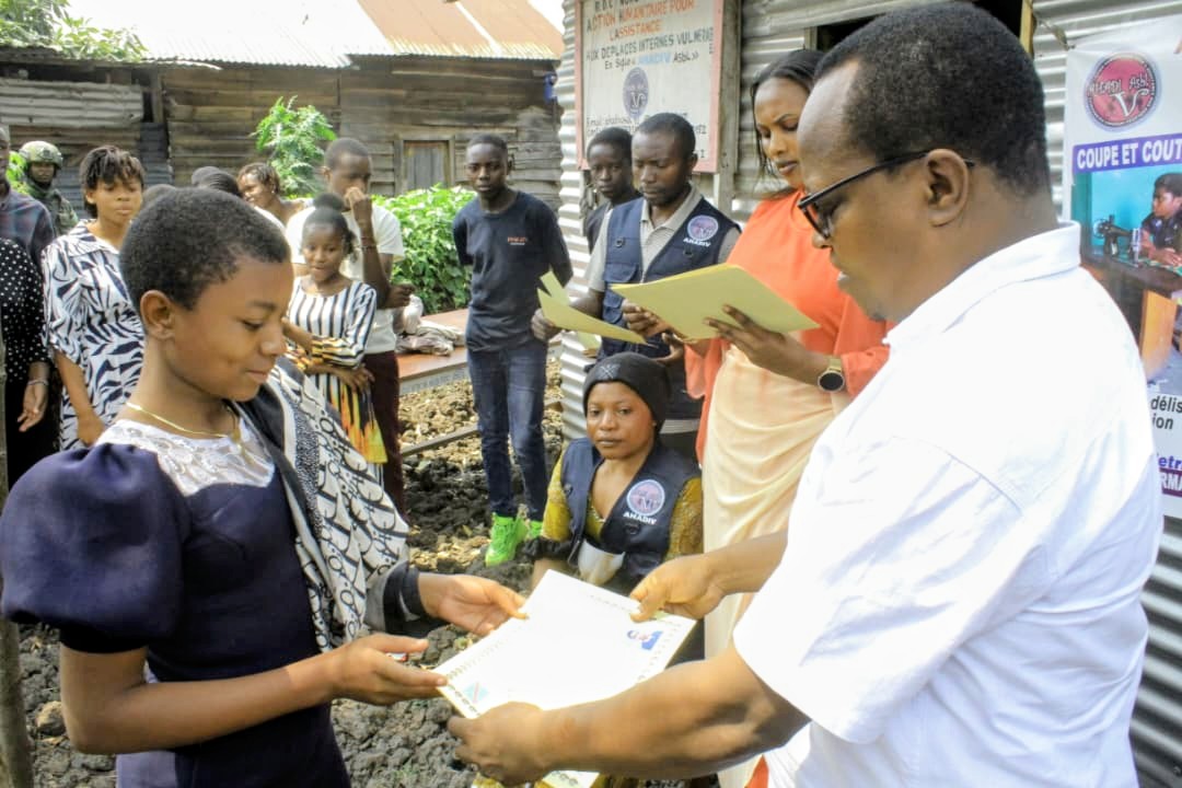 Nyiragongo : plus de 70 jeunes reçoivent leurs brevets après une formation professionnelle de six mois organisée par AHADIV