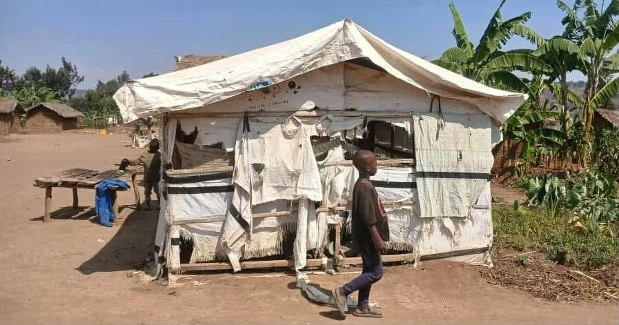 Kalehe: Plus de 80% des abris des déplacés de Katashola en lambeaux, alerte l&rsquo;Inspection MSCO