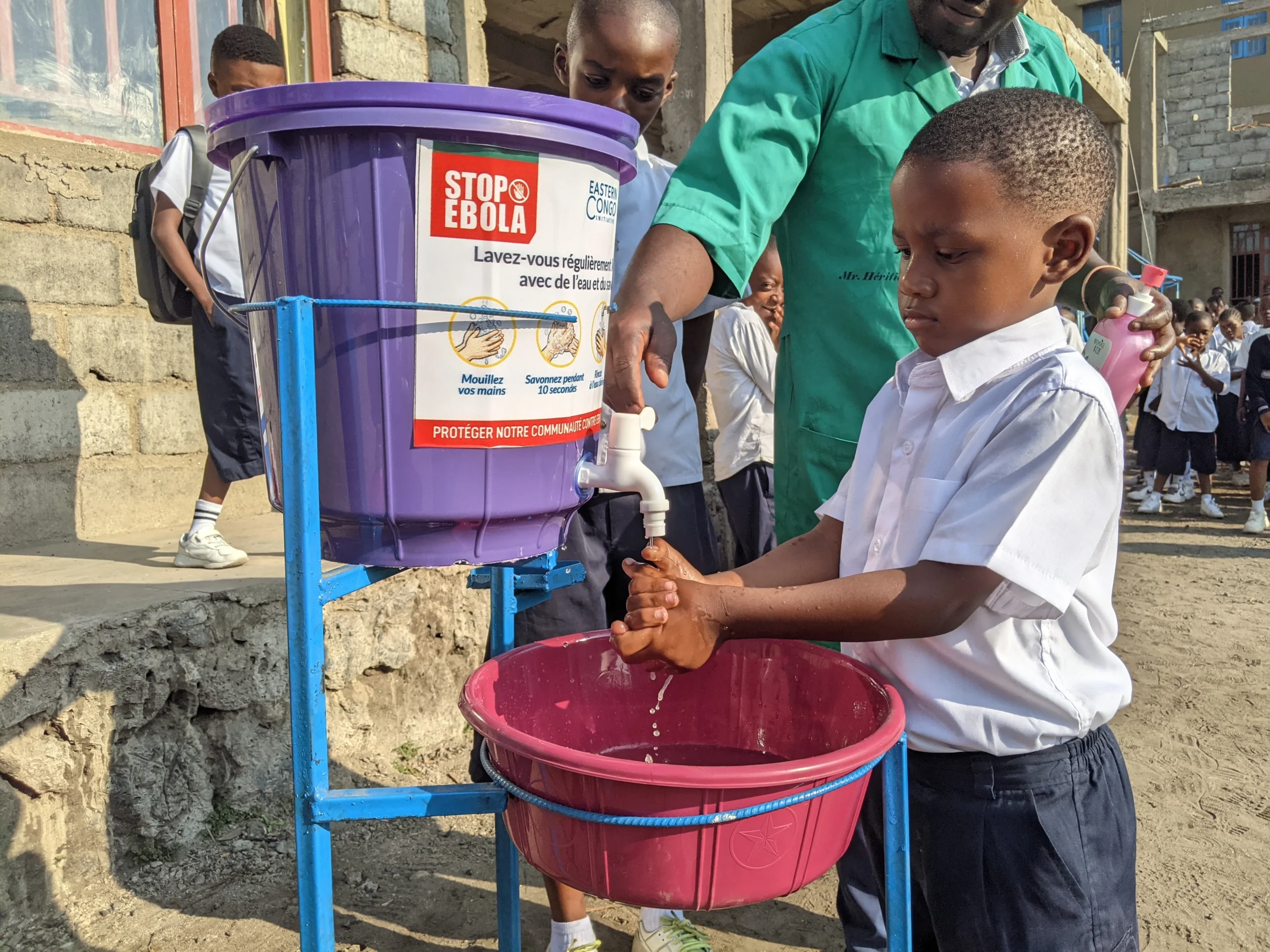 Goma : la prévention contre Ebola s’invite dans les établissements scolaires